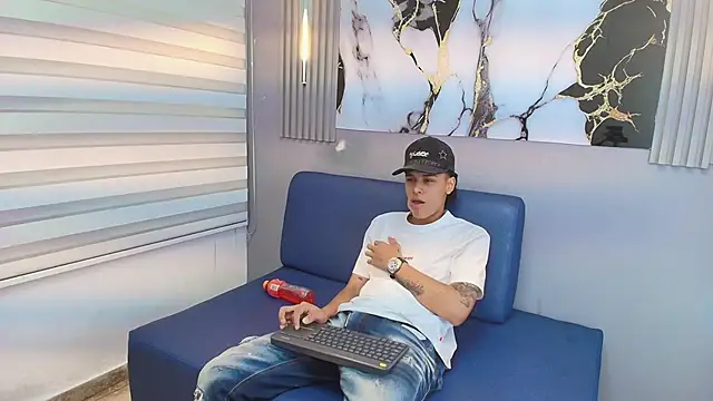 Frayhot777 online show from January 13, 7:51 pm