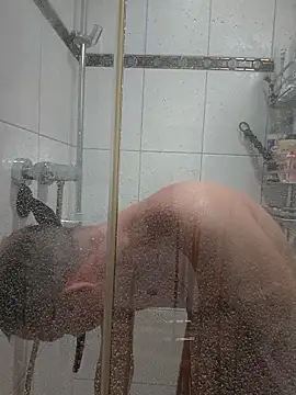 TommyTom76 online show from October 31, 7:06 pm