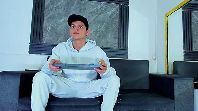 liam coleman25 online show from February 19, 4:42 am