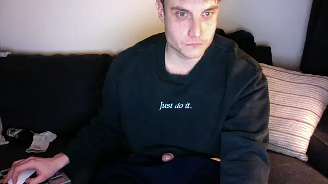 bangzrr3 online show from December 18, 10:39 pm