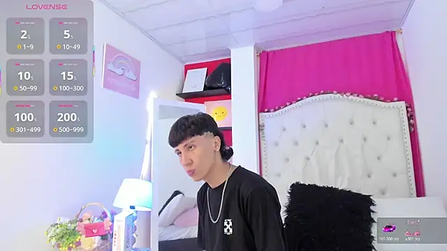 XaanderGrey online show from November 15, 8:22 pm