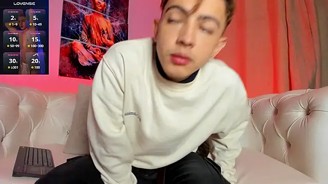 Lian Miller1  online show from December 4, 12:34 pm