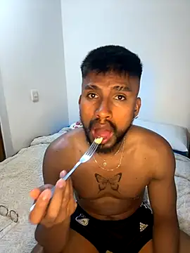 Taylormaccurdy  online show from September 27, 2:09 am