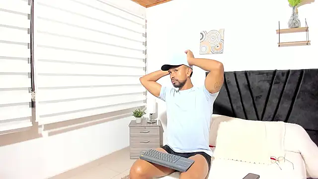 Taylormaccurdy  online show from October 6, 2:44 pm