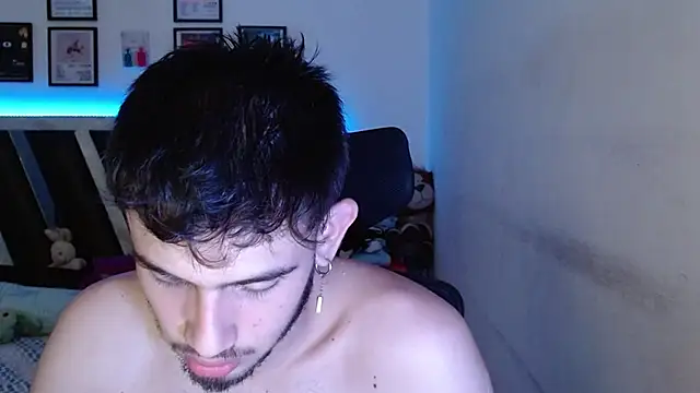 Sebasxxl12 online show from February 1, 10:30 pm