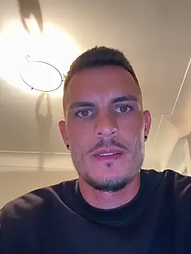 Snapshot of WildFlame2525 chatting on September 29, 8:59 pm WildFlame2525 online show from September 29, 8:59 pm