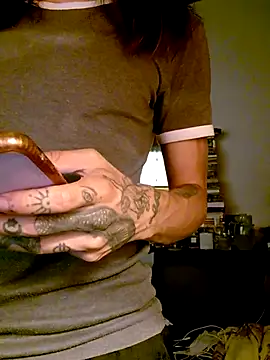 monroedelrey online show from January 8, 6:13 pm