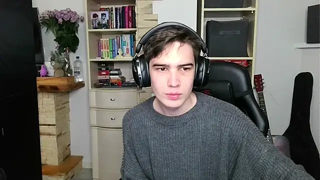 Snapshot of _Chris_Next_Door_ chatting on October 29, 3:59 pm  Chris Next Door  online show from October 29, 3:59 pm