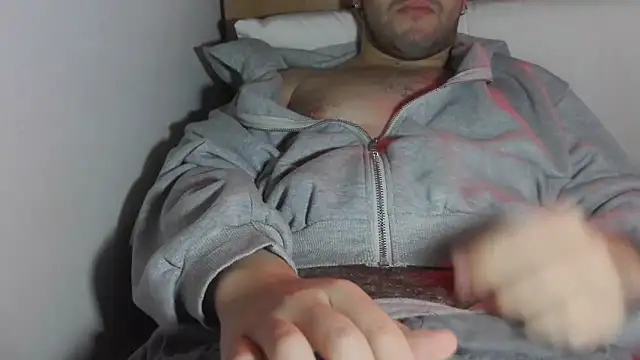 cazzo18cm3 online show from December 18, 10:28 pm