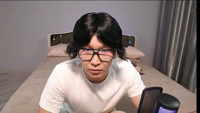Snapshot of KaiChicken chatting on October 8, 10:03 pm KaiChicken online show from October 8, 10:03 pm