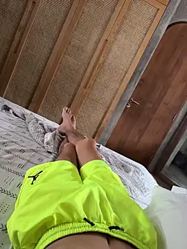 HenryLee1983-cums online show from October 5, 2:04 am