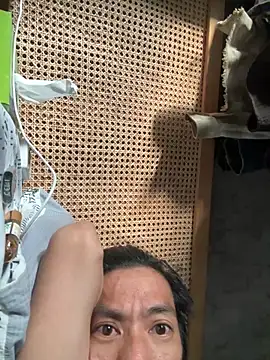 HenryLee1983-cums online show from October 3, 11:43 pm