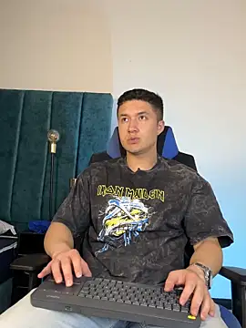 Snapshot of EthanConnor_ chatting on October 20, 12:31 pm EthanConnor online show from October 20, 12:31 pm