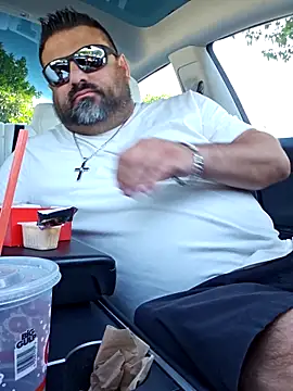 Roddog18 online show from October 20, 9:08 pm