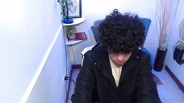 Liil boy online show from December 2, 3:31 am