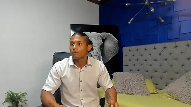 Snapshot of casike1 chatting on October 7, 11:31 pm casike1 online show from October 7, 11:31 pm