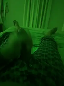 familia0210 online show from October 24, 1:18 am