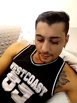 gooddboy01 online show from October 17, 7:40 pm