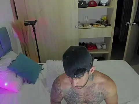 Dammianmiller online show from July 25, 4:53 am
