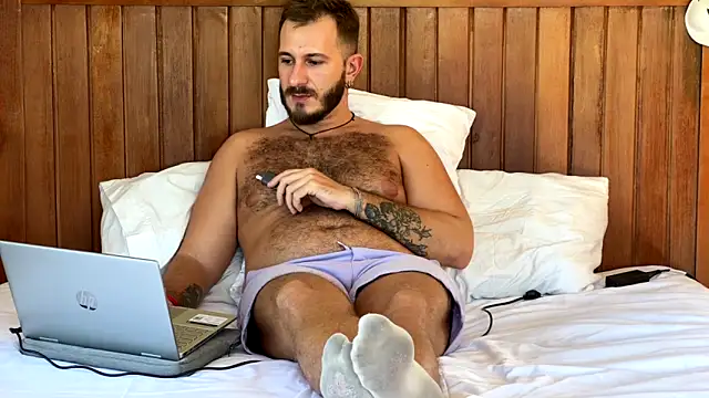 mrmaxiy online show from June 15, 7:33 am