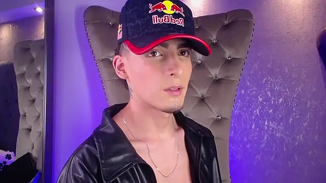 MateoMitchell online show from March 25, 5:00 am