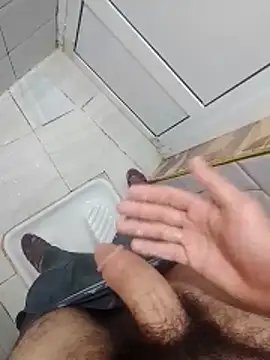 Iuhggikk online show from October 31, 8:01 pm