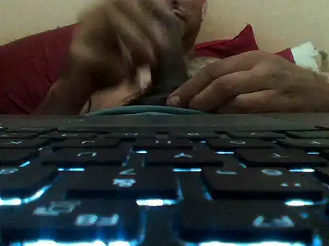 Snapshot of brunnosilva30 chatting on October 19, 9:56 am brunnosilva30 online show from October 19, 9:56 am