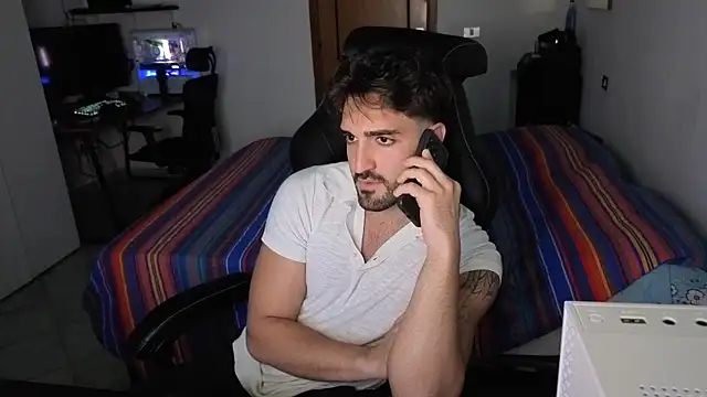 Al3xox02 online show from April 8, 6:16 pm