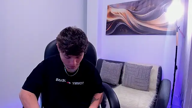 Leoo Miller online show from November 28, 4:15 am