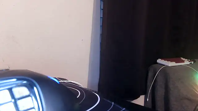 geezuz6913 online show from November 30, 2:13 am