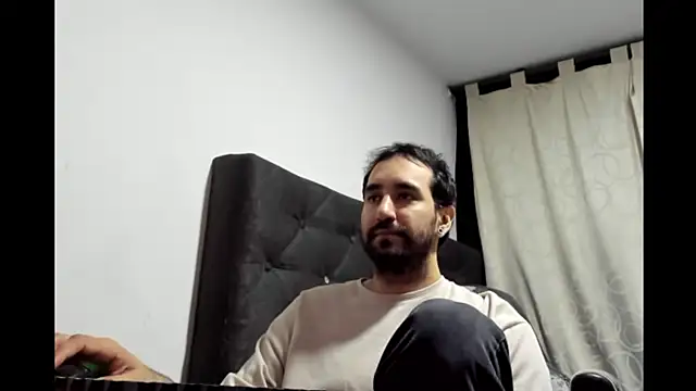 coolfriki online show from April 18, 11:26 pm