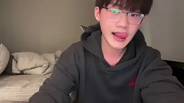 iambennet online show from February 16, 1:42 pm