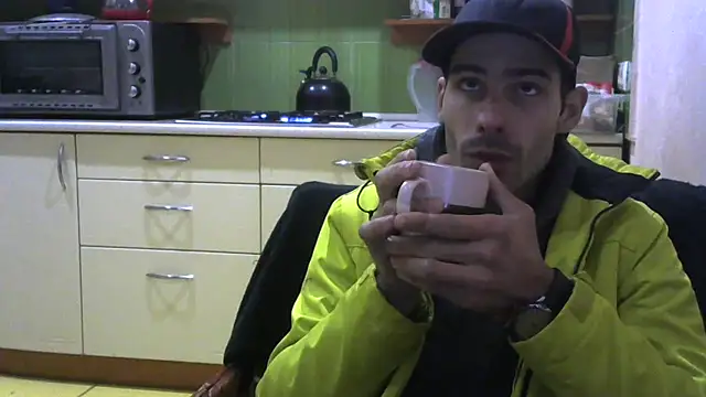 Snapshot of MakabulaAndrey chatting on October 20, 3:16 pm MakabulaAndrey online show from October 20, 3:16 pm
