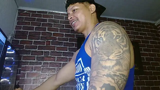 jordan bigcock  online show from July 8, 1:53 am