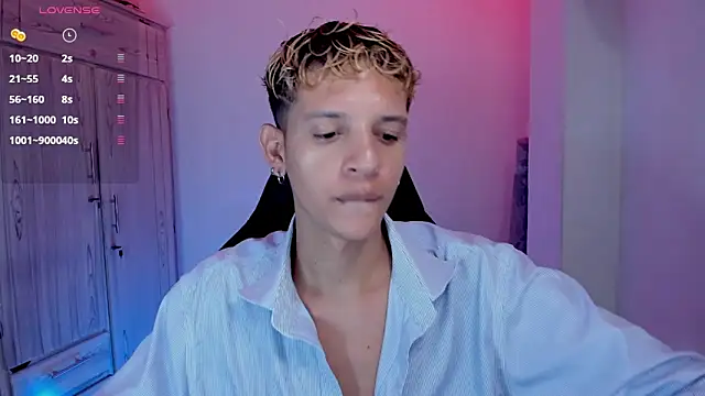 tylernova online show from March 2, 5:08 am