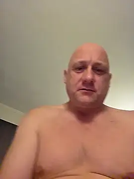 akstr8 online show from March 25, 4:49 am