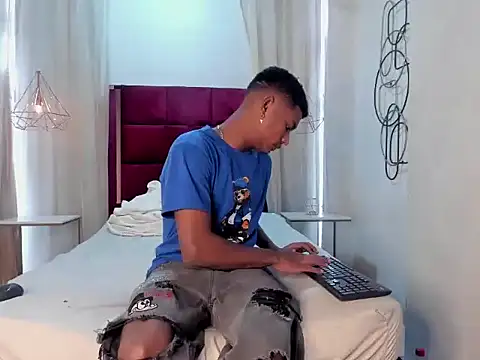 MorenitoDigno online show from October 29, 7:39 pm