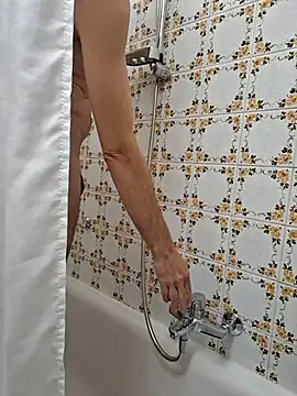 Snapshot of suisseitalie chatting on October 29, 8:12 pm suisseitalie online show from October 29, 8:12 pm