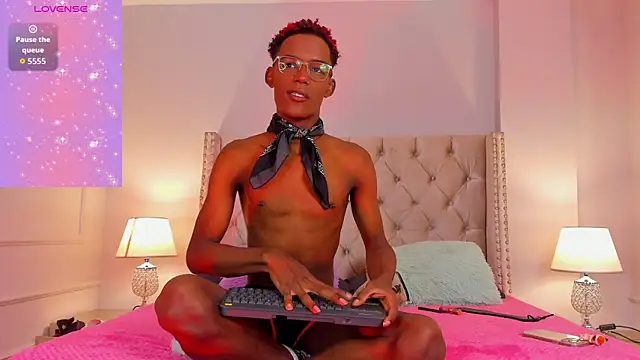 Charlie Storm  online show from December 15, 7:33 pm