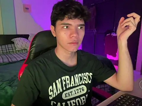 Im Camii online show from April 15, 5:02 pm