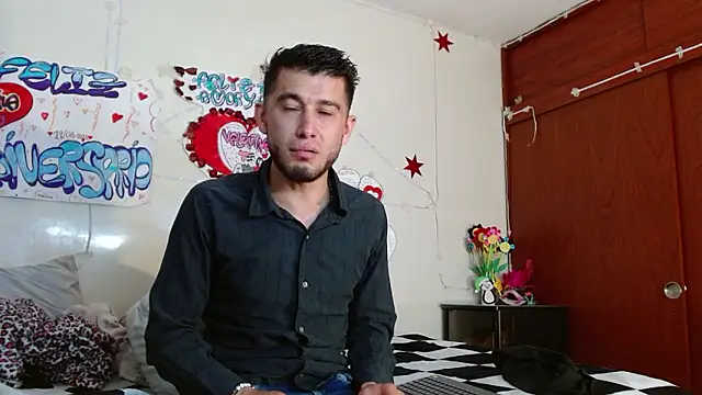 picante70  online show from March 23, 12:33 pm