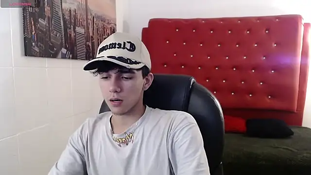 AmethystShadow17 online show from February 1, 1:15 am