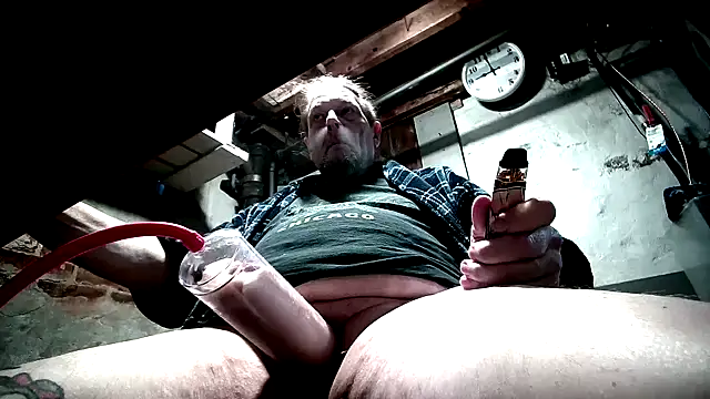 splatteringfun online show from April 10, 2:02 pm