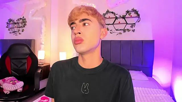 JustinCastiblanco online show from November 10, 11:26 am