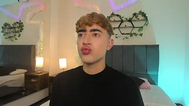 JustinCastiblanco online show from November 25, 11:23 am