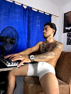 Kylian Alessandro online show from October 16, 4:37 pm