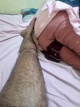 DesiVideo00 online show from November 30, 5:15 pm