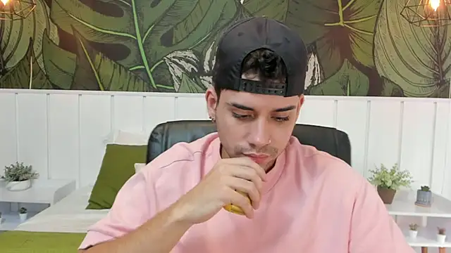 Mike montoya01 online show from November 13, 3:49 pm