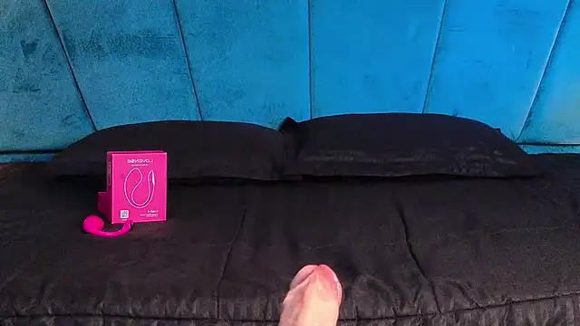 Aaron Eze online show from January 17, 10:22 pm