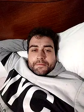 GluingPerson online show from November 23, 3:06 am